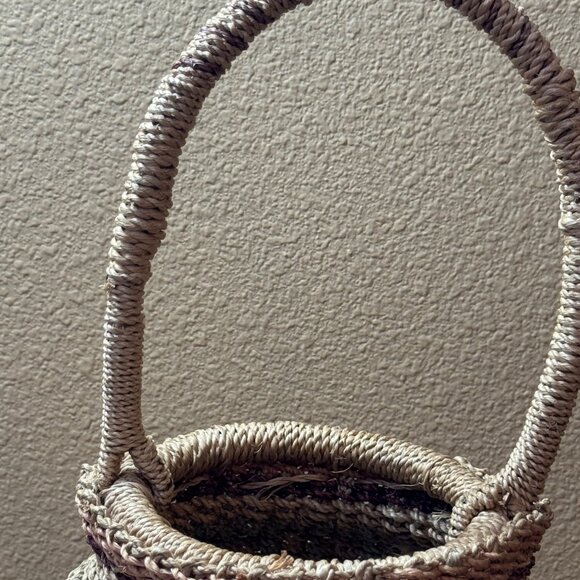 Handwoven Handled Basket Natural Fiber Basket Earth Tones Colors - Picture 3 of 8